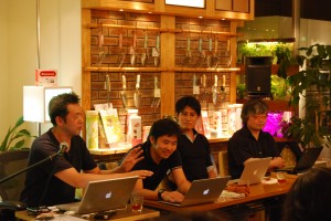 写真:第2回HCD-Netサロンのパネリスト