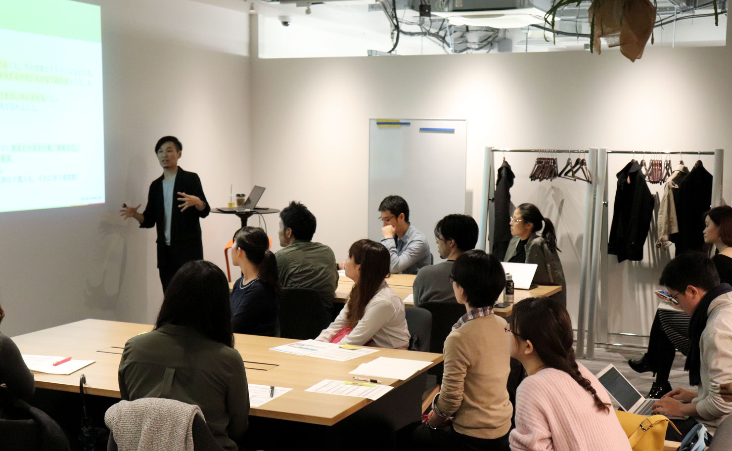 写真:講演中の会場の様子