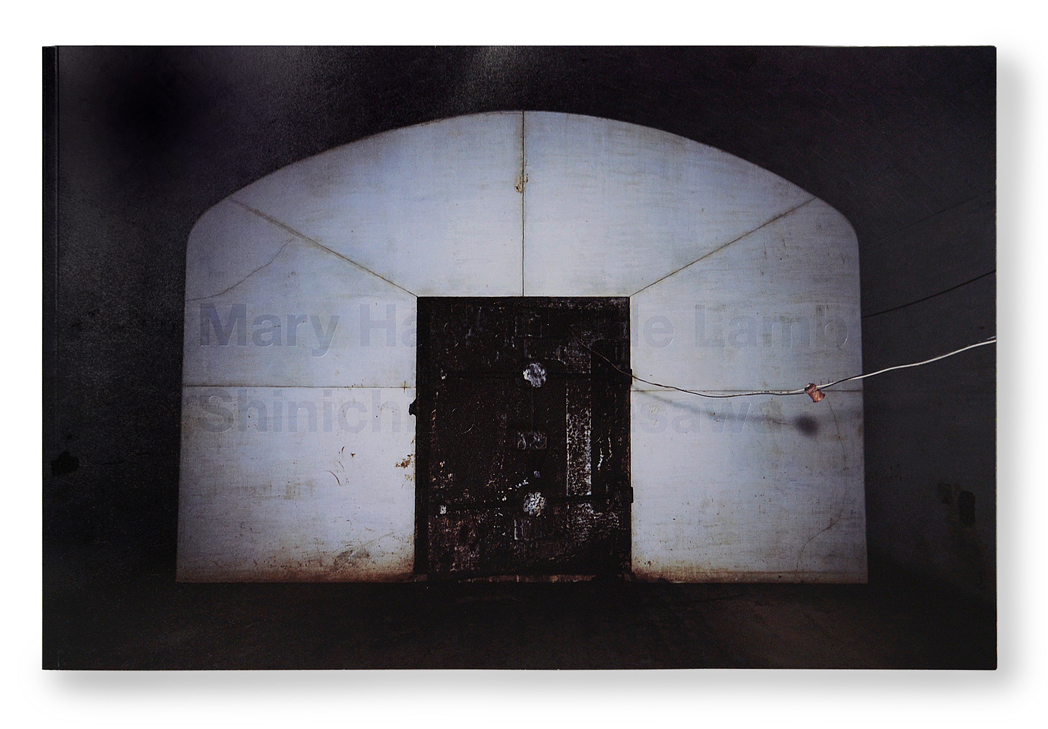 Mary-Had-a-Little-Lamb.png alt)写真集『Mary Had a Little Lamb』の表紙