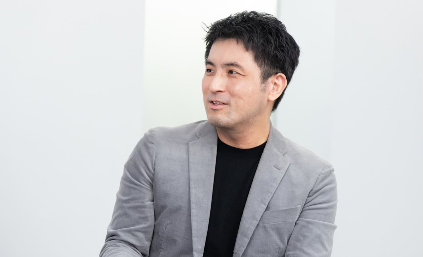 大﨑が話す様子