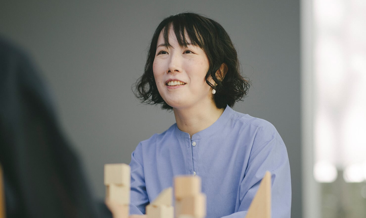 中西が話している様子